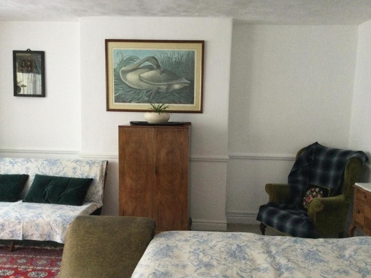 Garden Flat 1 Bed and Breakfast Λαντούντνο Εξωτερικό φωτογραφία